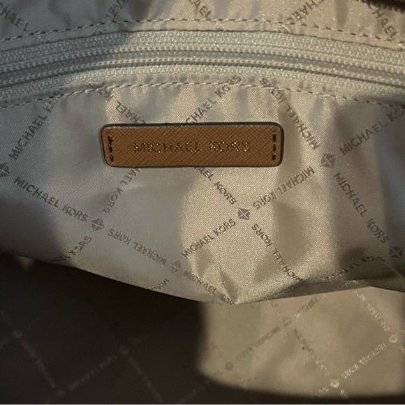 Michael Kors purse - Picture 5 of 6